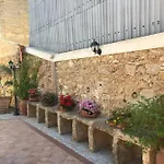 Archimede Oda ve Kahvaltı 3*