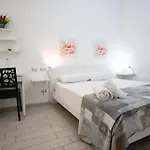 Oda ve Kahvaltı Archimede Floridia